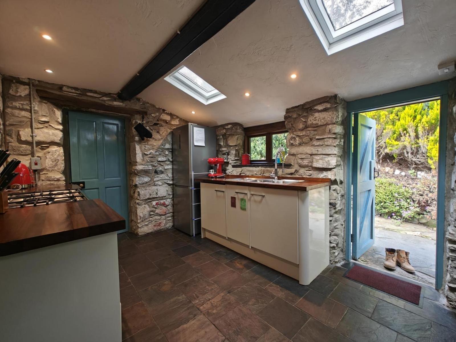 Y Cwtch - Panoramic Mountain Views Within Snowdonia'S National Park - 4X4 Recommended Villa Dolgellau Exterior photo